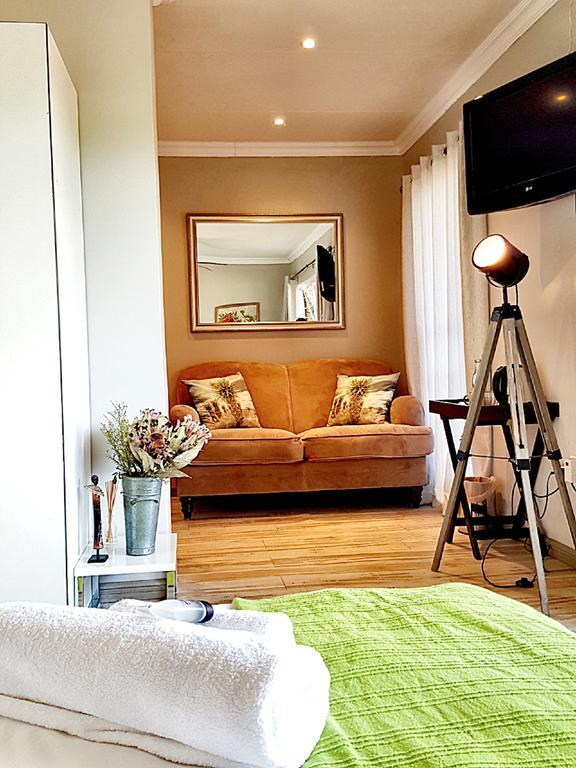 Midrand Guesthouse - Tasa Room photo